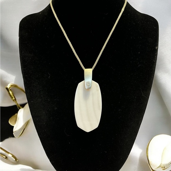 Kendra Scott ‘Inez’ MOP Adjustable Necklace 30” - Picture 1 of 6